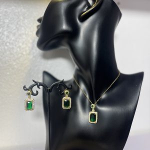 Beautiful Green Necklace