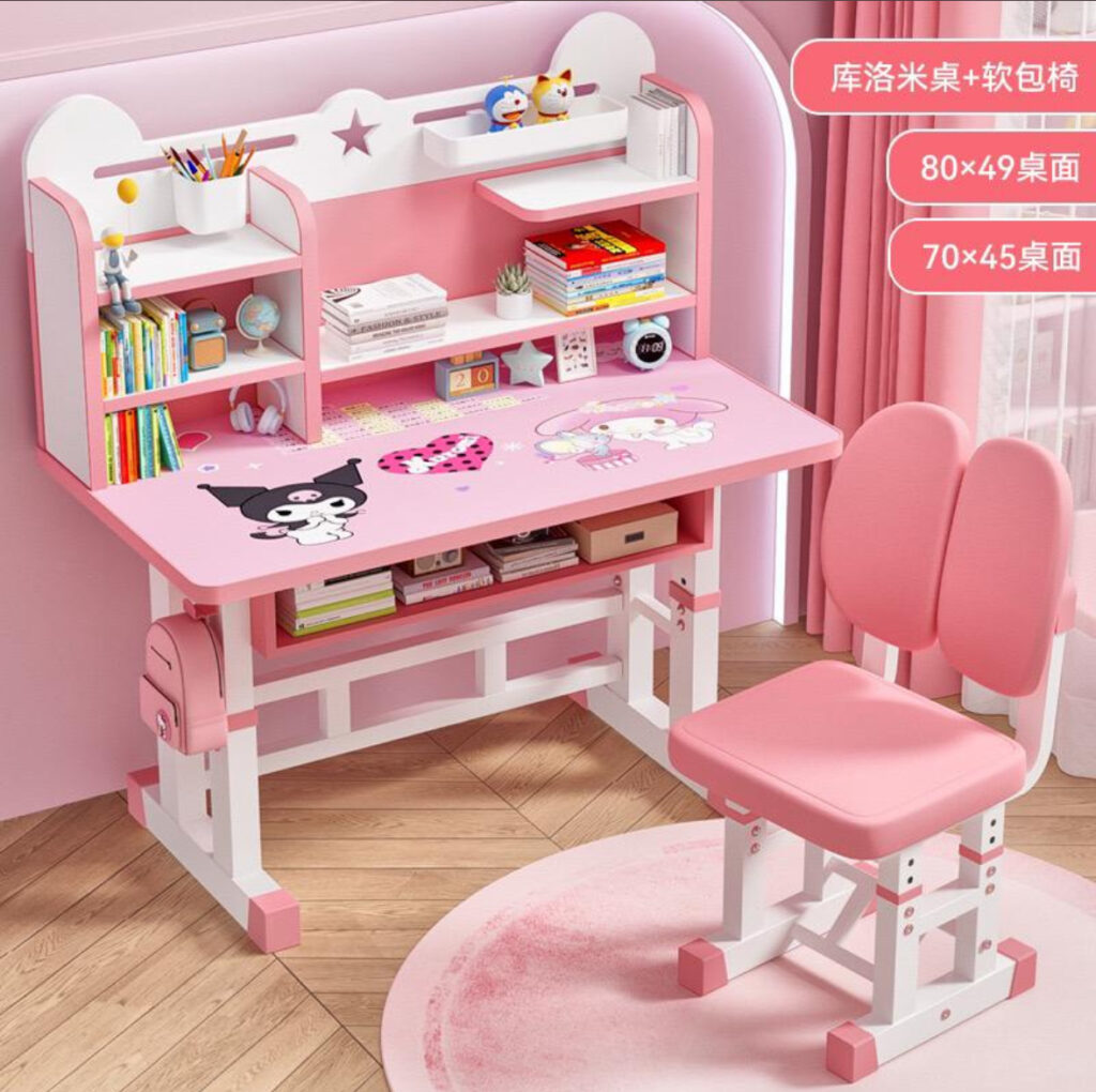 lip gloss and home accessories vendor in Alimosho