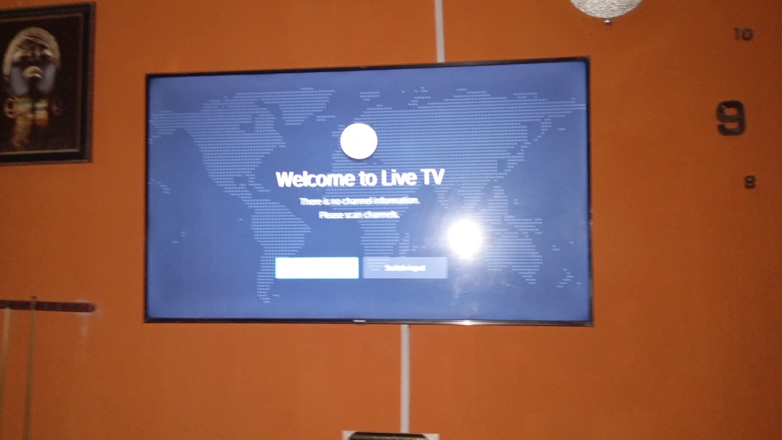 Neatly Used Hisense 65 inches Smart Tv