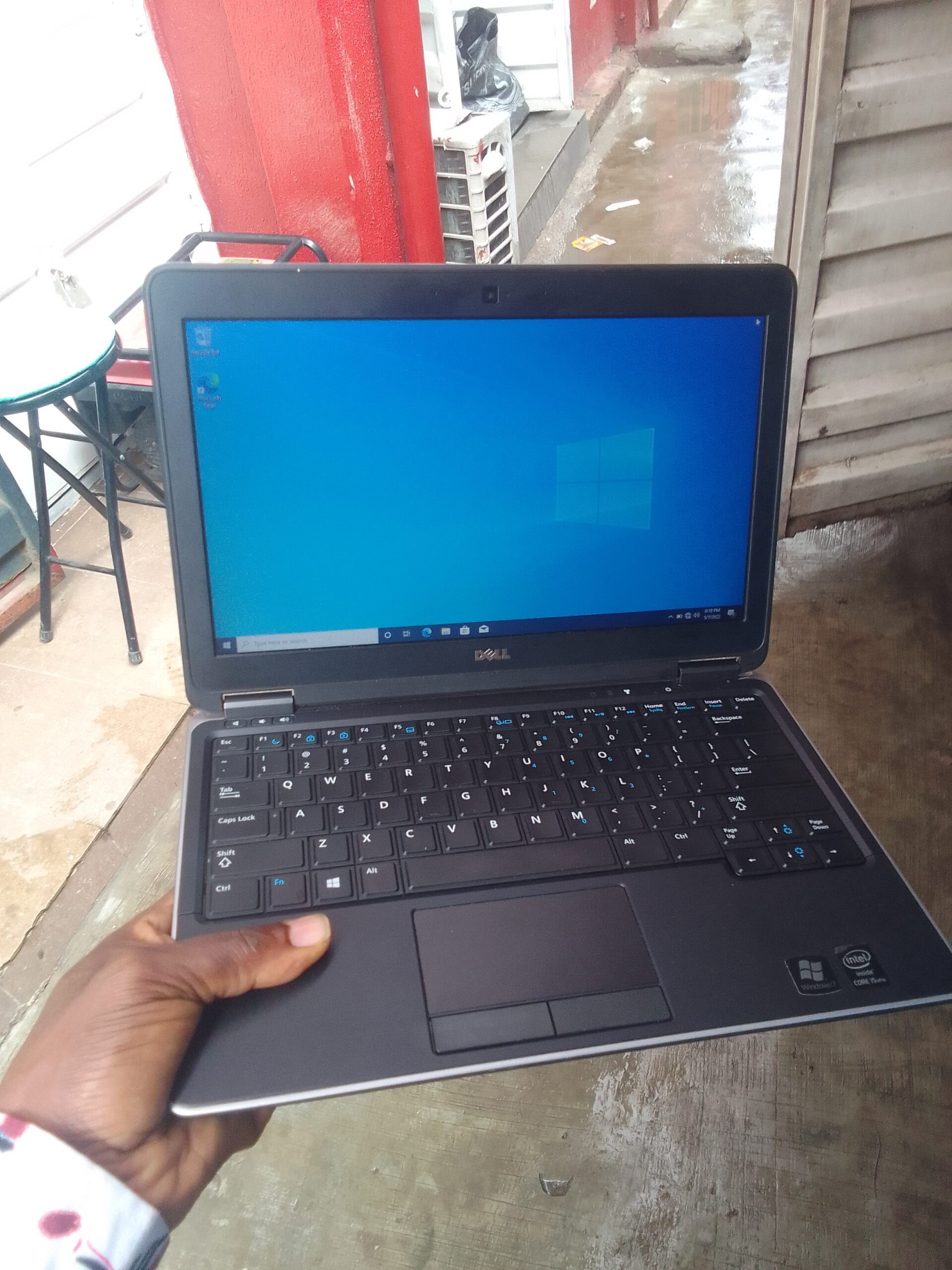 Dell Latitude 7240