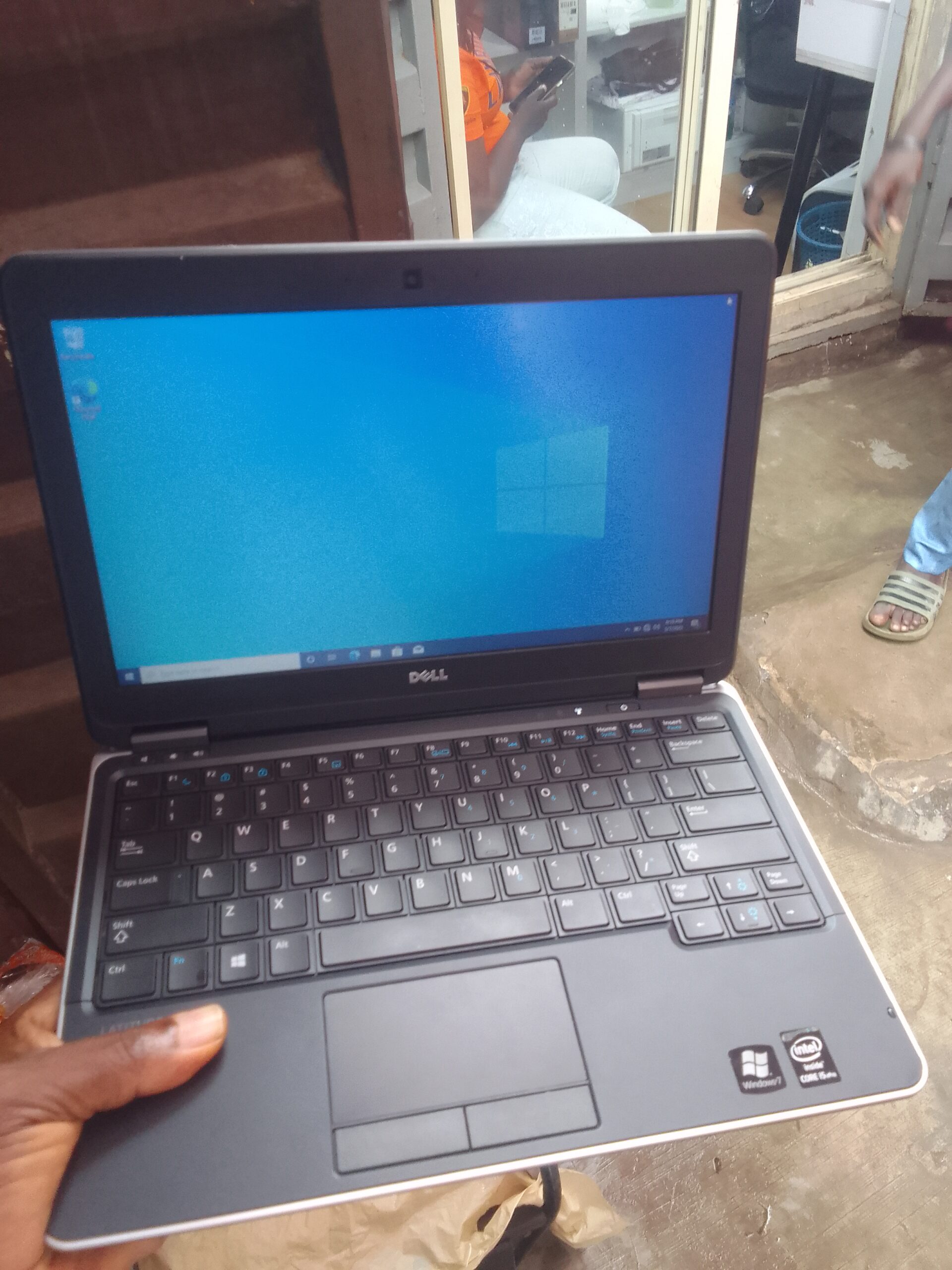 Dell Latitude 7240