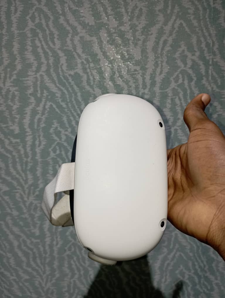 Oculus Quest 2 Advanced All-In-One Virtual Reality Headset-128GB-White