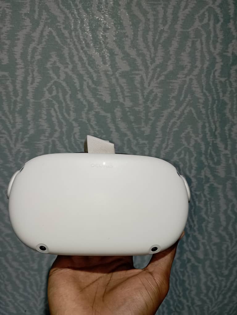 Oculus Quest 2 Advanced All-In-One Virtual Reality Headset-128GB-White